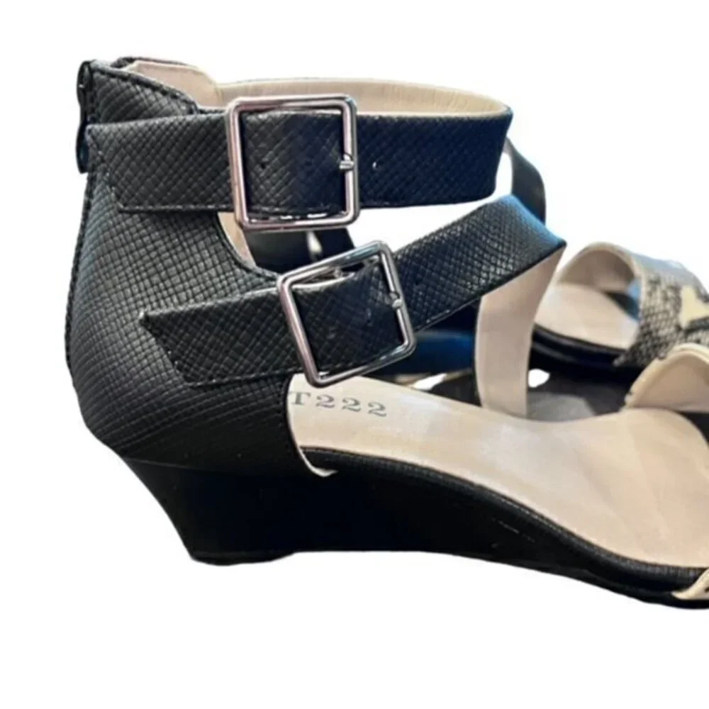 Dept 222 Womens Ankle Strap Wedge Sandal Snakeskin Waverly Size 9M Dressy Preppy